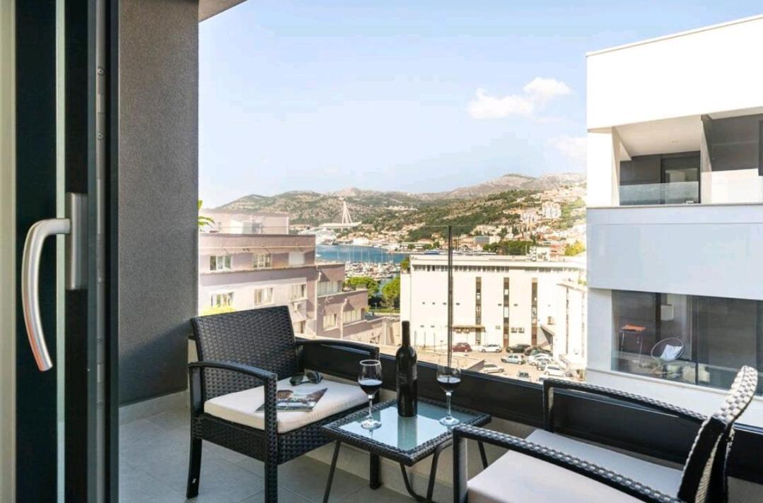 Gorgeous Dubrovnik Sea View Apartment With Free Parking Eksteriør billede